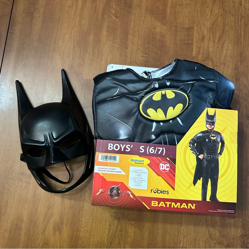 Rubie's DC Comics Batman Muscle Chest Kids Costume - small (6/7)